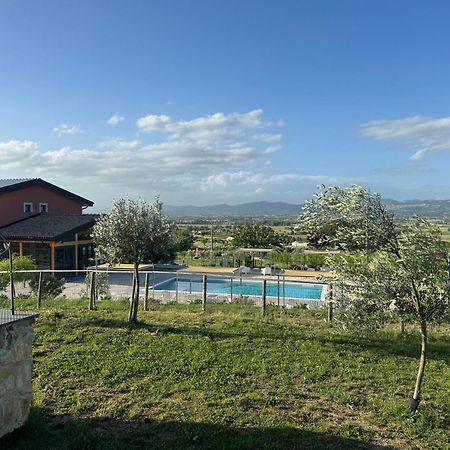 Agriturismo Incanto Della Natura Cannara Екстер'єр фото