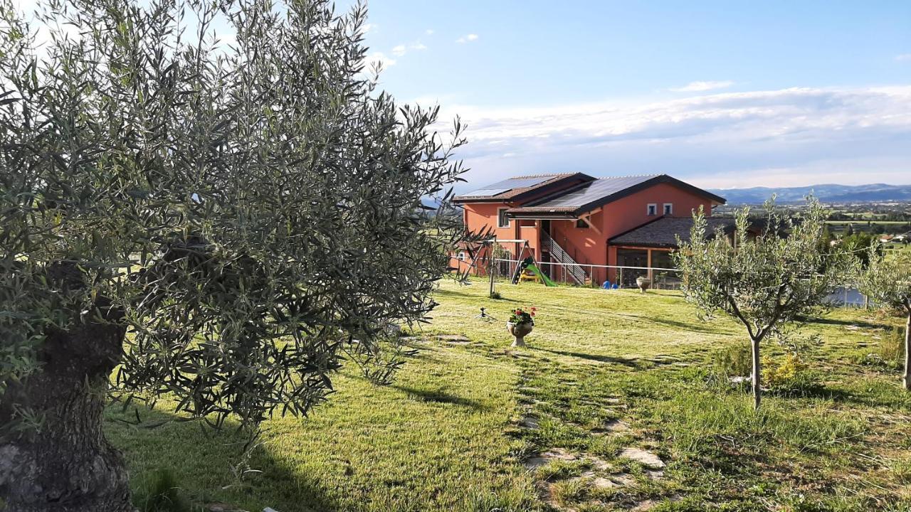 Agriturismo Incanto Della Natura Cannara Екстер'єр фото